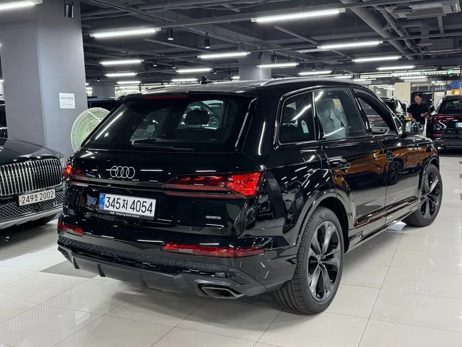 Audi Q7 — фото 4