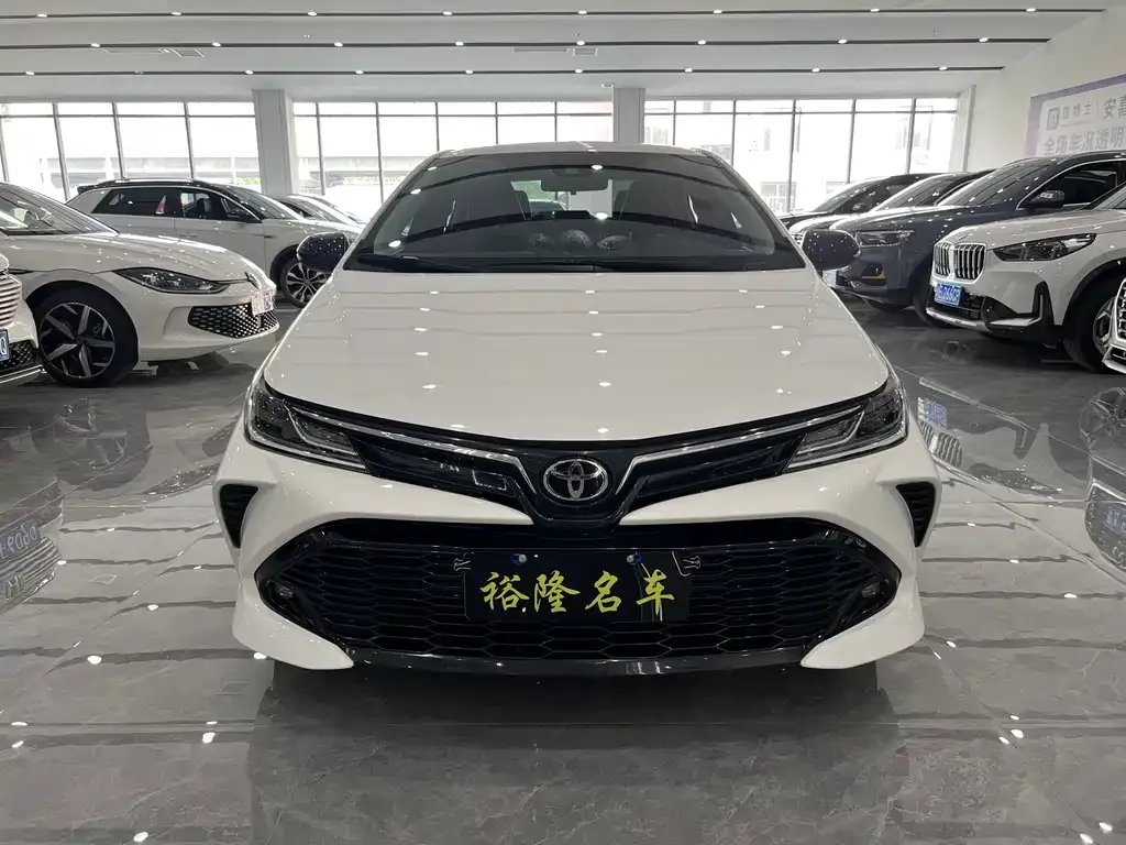 Toyota Corolla — фото 2