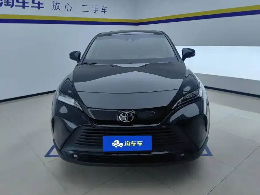 Toyota Harrier — фото 2