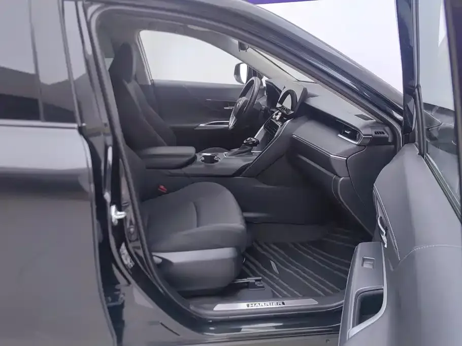Toyota Harrier — фото 3