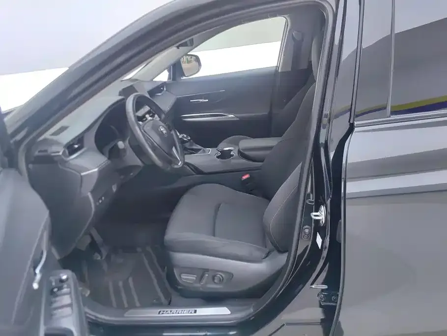 Toyota Harrier — фото 8