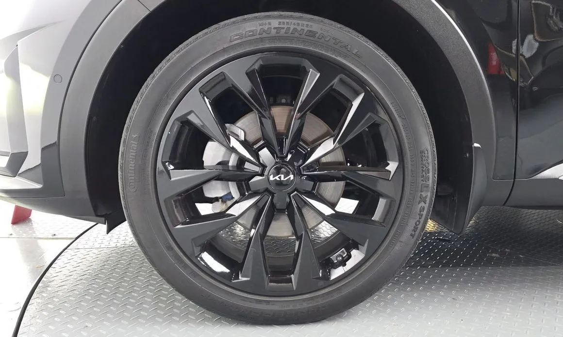 Kia Sorento — фото 8