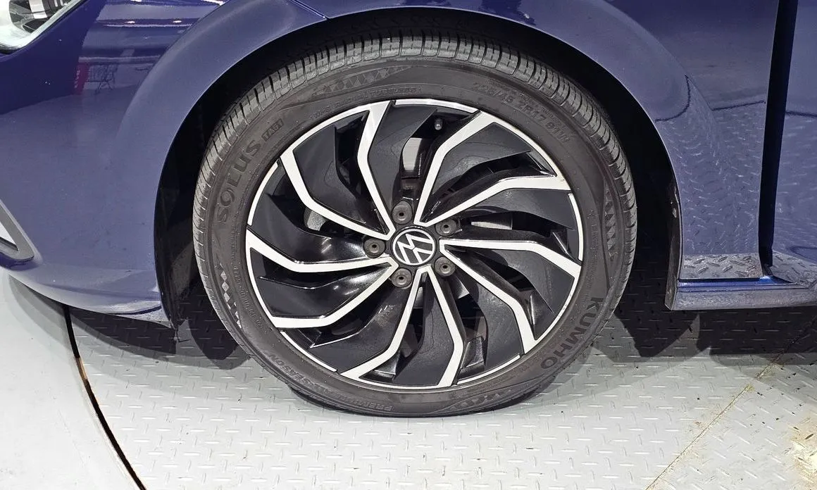 Volkswagen Golf 2023 из KR, фото 7