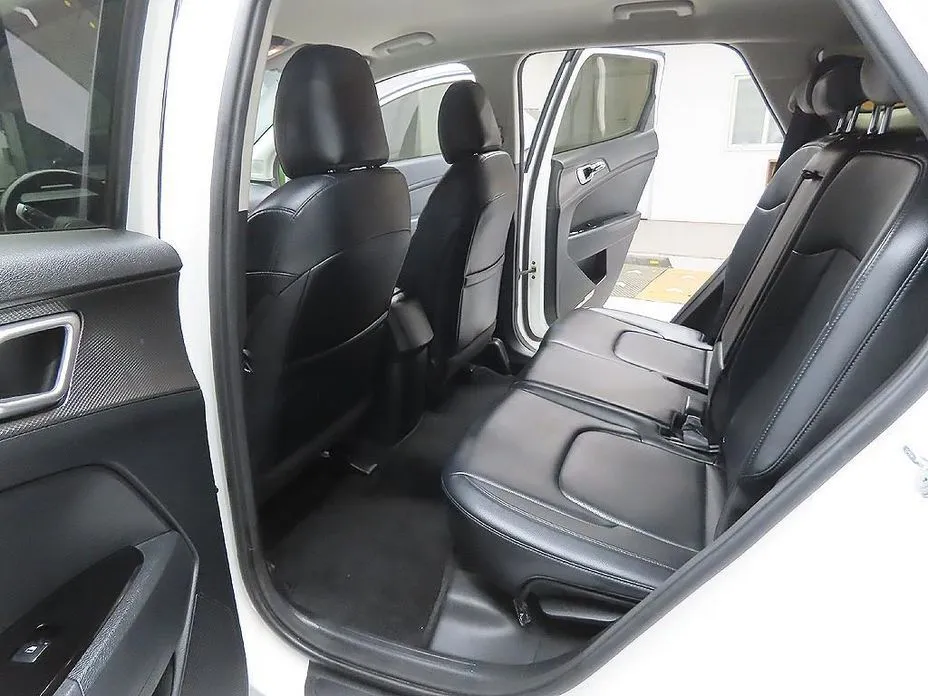 Kia Sportage — фото 9