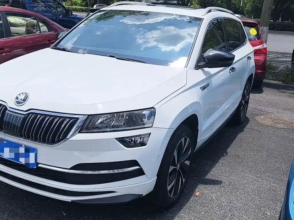 Skoda Karoq — фото 1