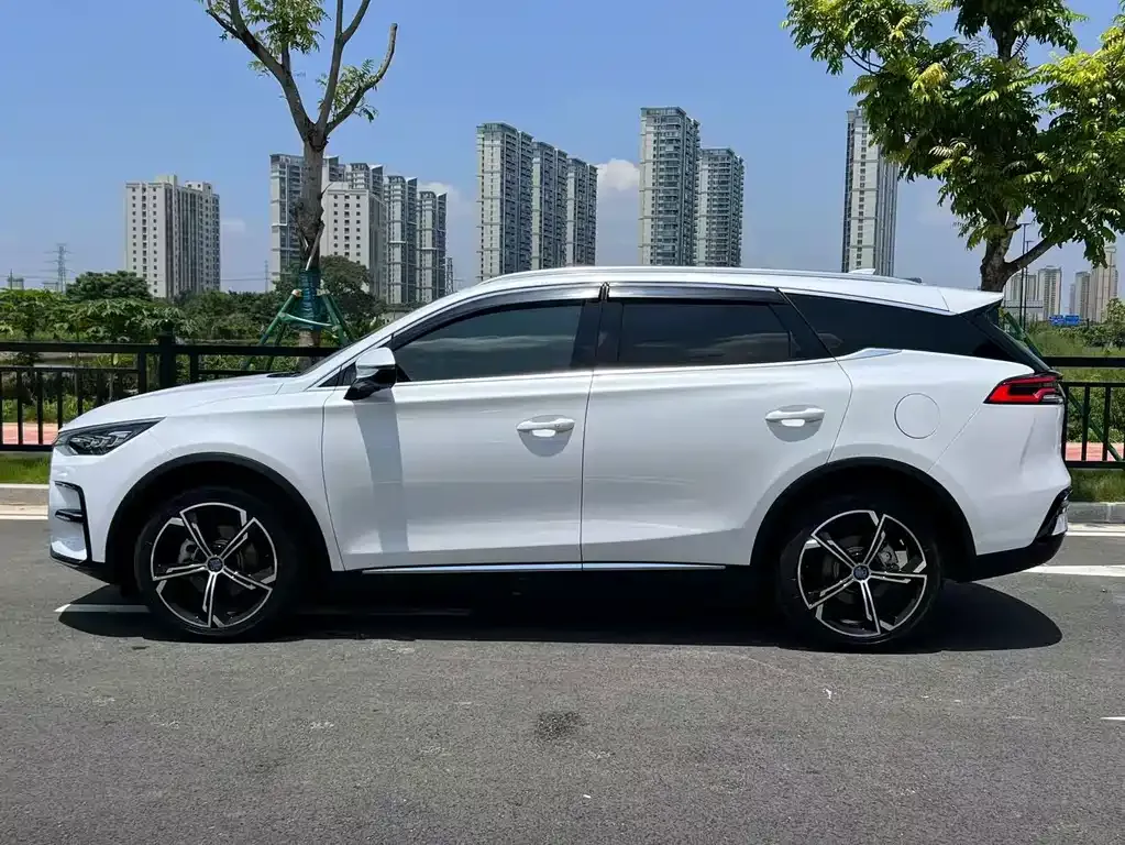 BYD Tang New Energy — фото 3