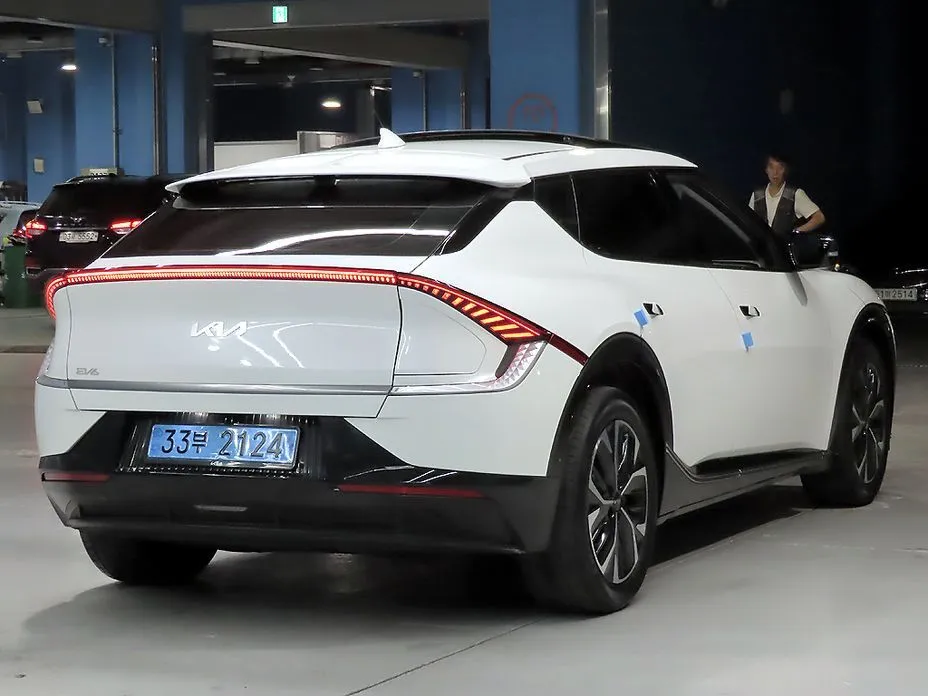 Kia EV6 — фото 6