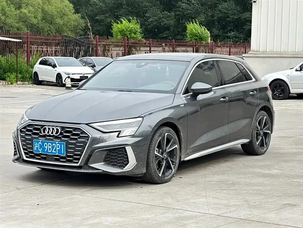 Audi A3 — фото 1