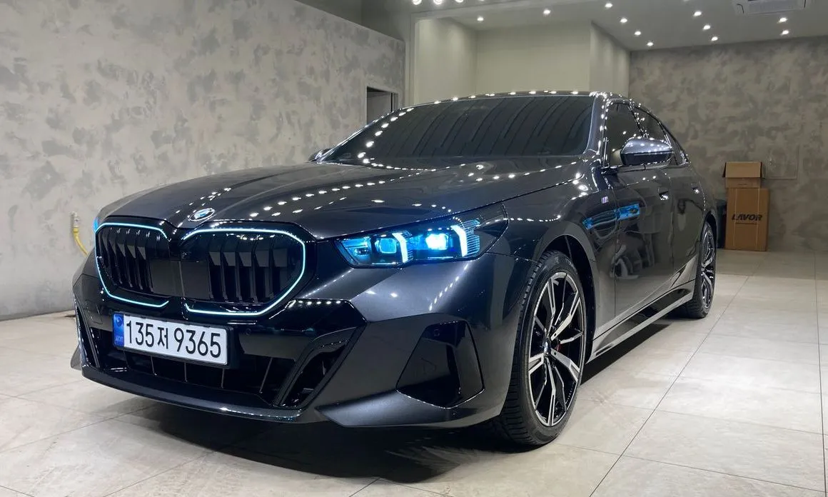 BMW 5-Series 2025 из KR, фото 6