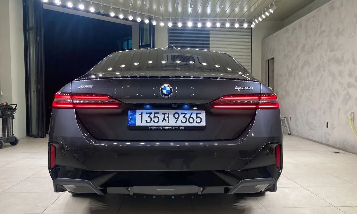 BMW 5-Series 2025 из KR, фото 4