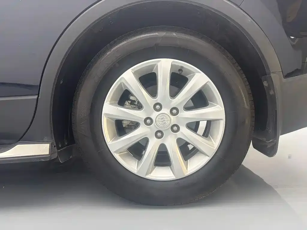 Buick Envision Plus — фото 7