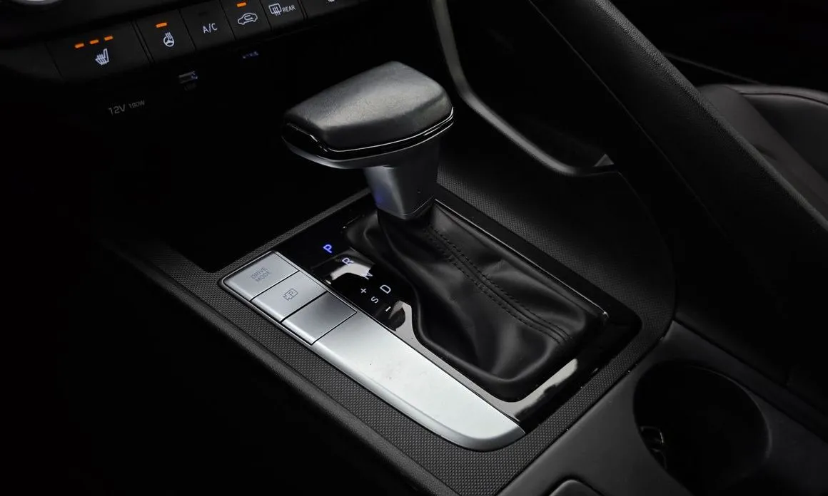 Hyundai AVANTE — фото 9