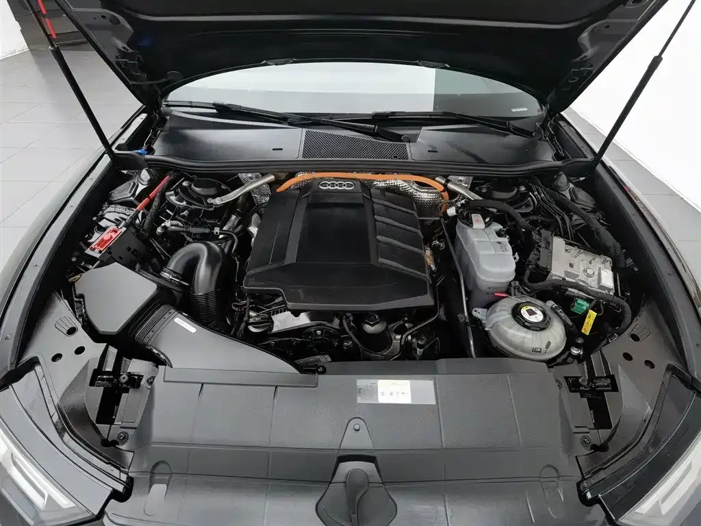 Audi A6L New Energy 2022 из CN, фото 7