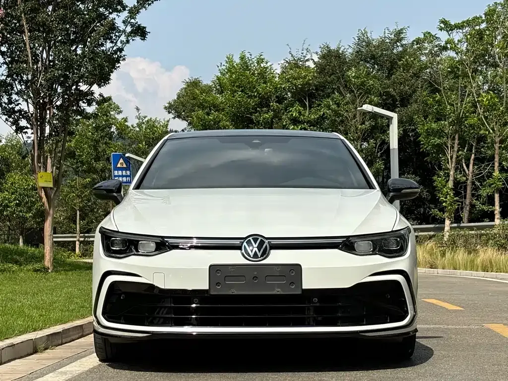 Volkswagen Golf — фото 6