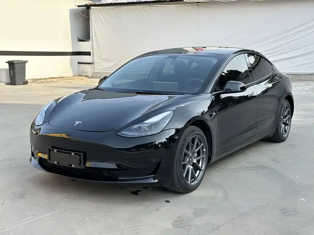 Tesla Model 3 — фото 8