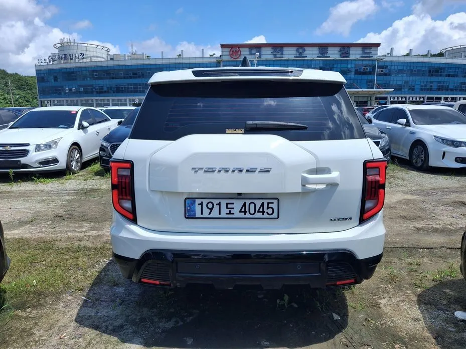 KG Mobility (Ssangyong) Torres — фото 9
