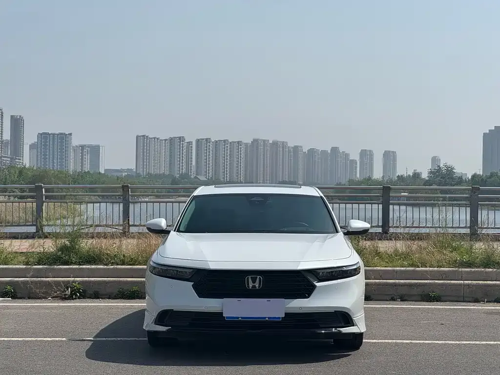 Honda Accord — фото 5