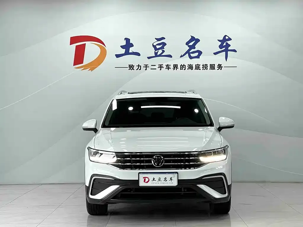 Volkswagen Tiguan L — фото 3