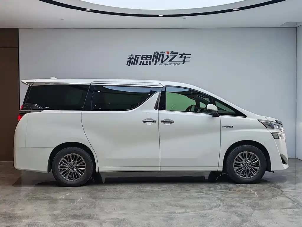Toyota Vellfire — фото 6