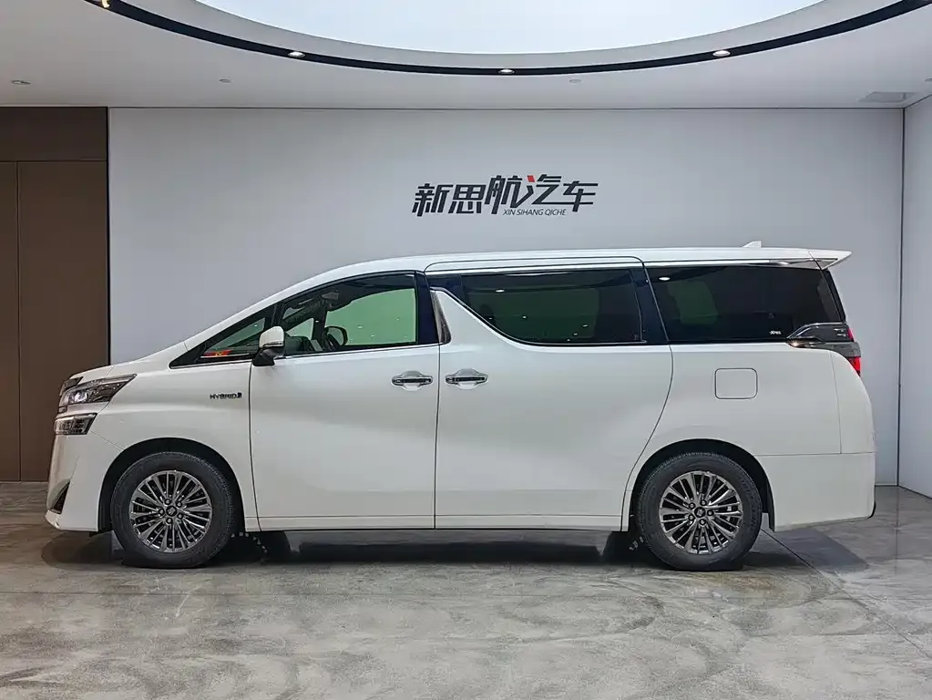 Toyota Vellfire — фото 8