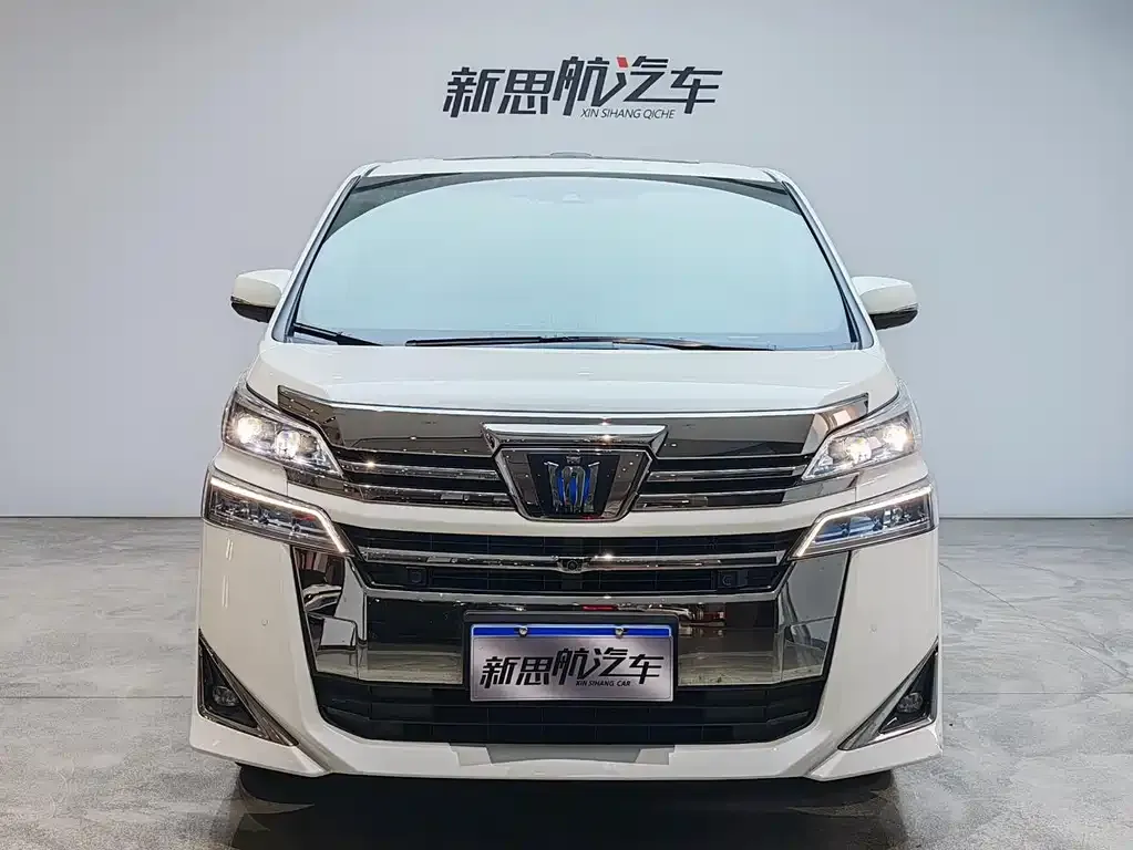 Toyota Vellfire — фото 9