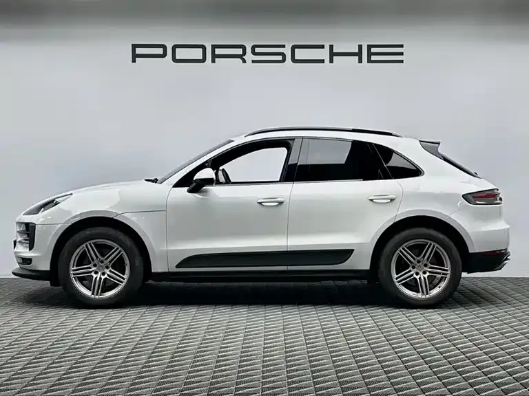 Porsche Macan — фото 9
