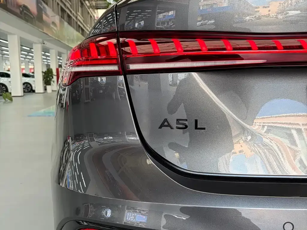 Audi A5L — фото 10