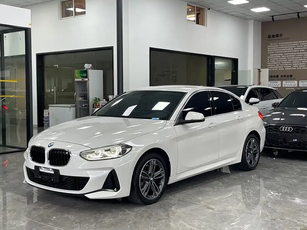 BMW 1 Series — фото 1