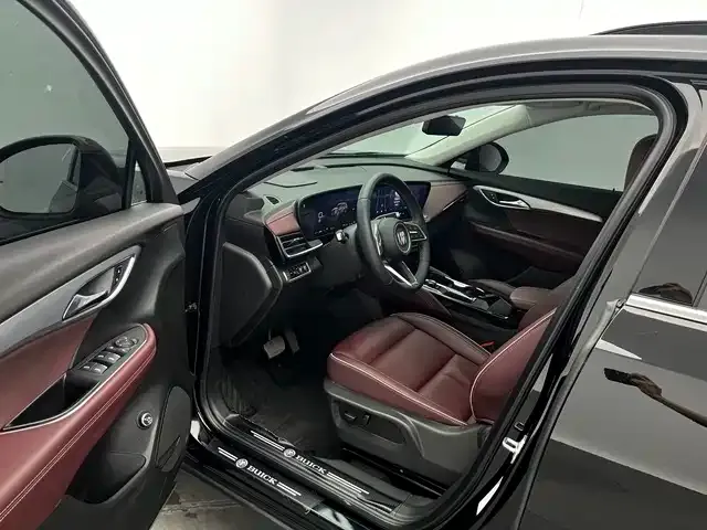 Buick Envision Plus — фото 6