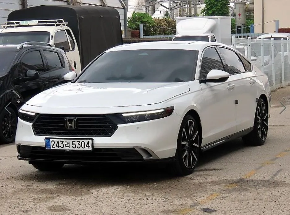 Honda Accord — фото 8