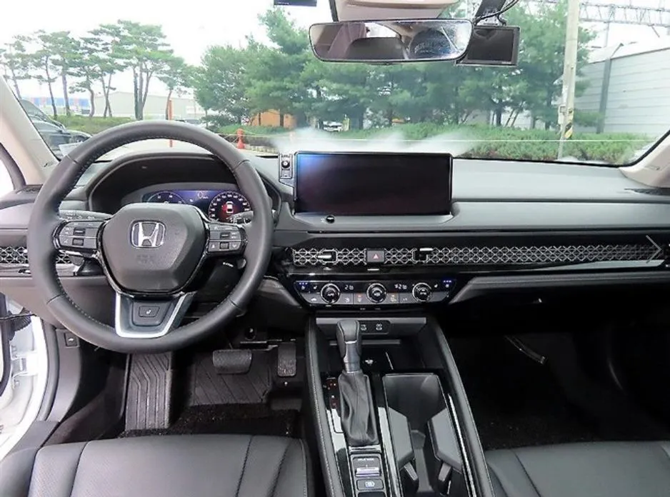 Honda Accord — фото 10