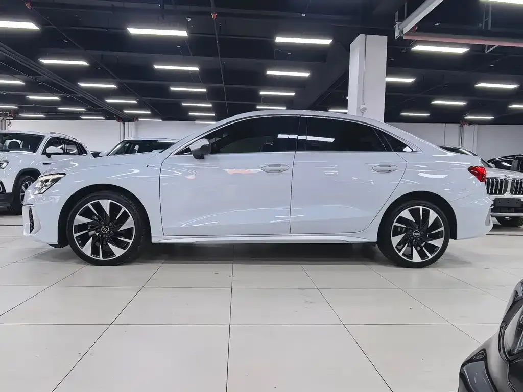 Audi A3 — фото 10