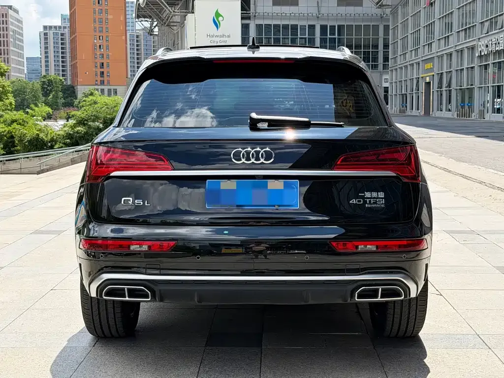 Audi Q5L — фото 6