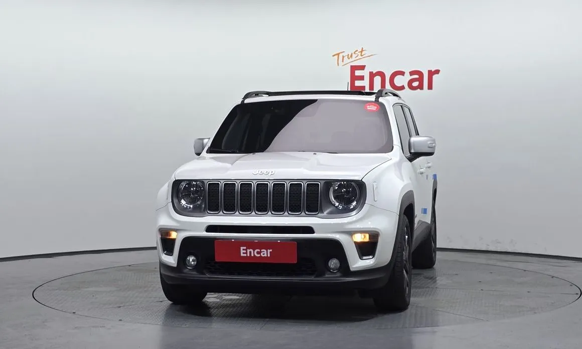 Jeep Renegade — фото 3