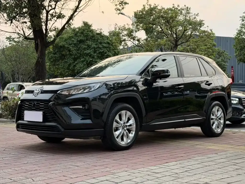 Toyota Wildlander — фото 10