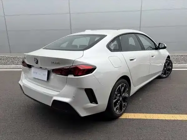 BMW 2 Series 2025 из CN, фото 9