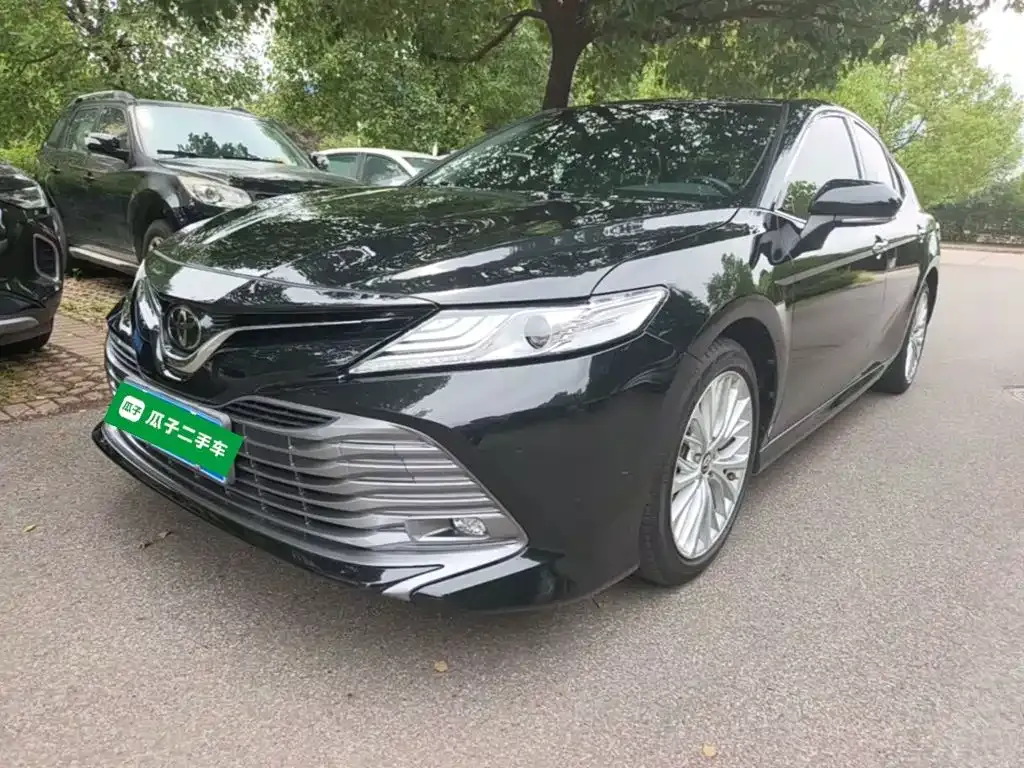Toyota Camry — фото 7