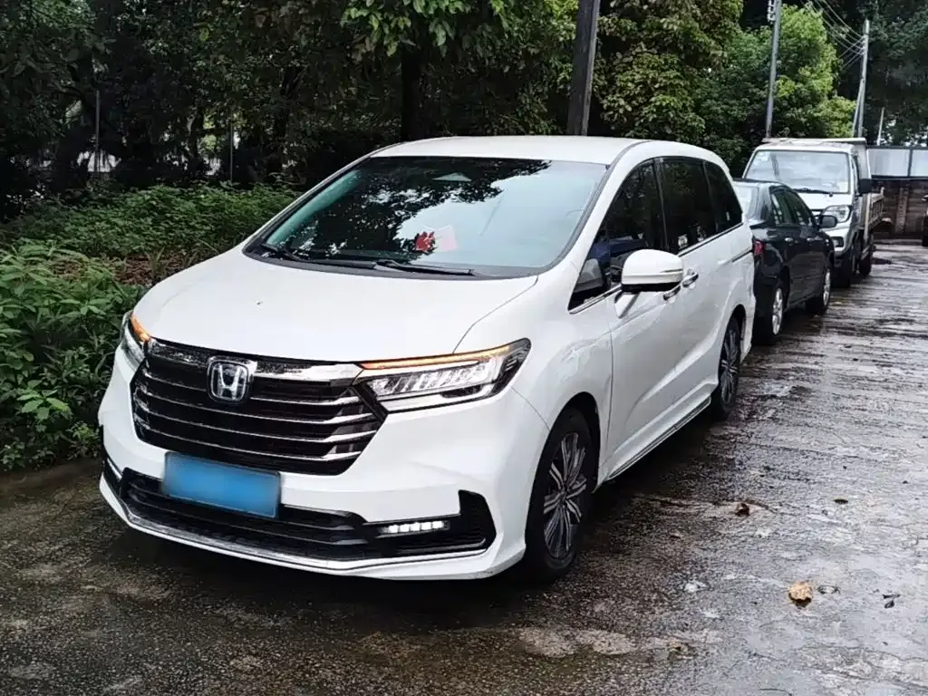 Honda Odyssey — фото 10