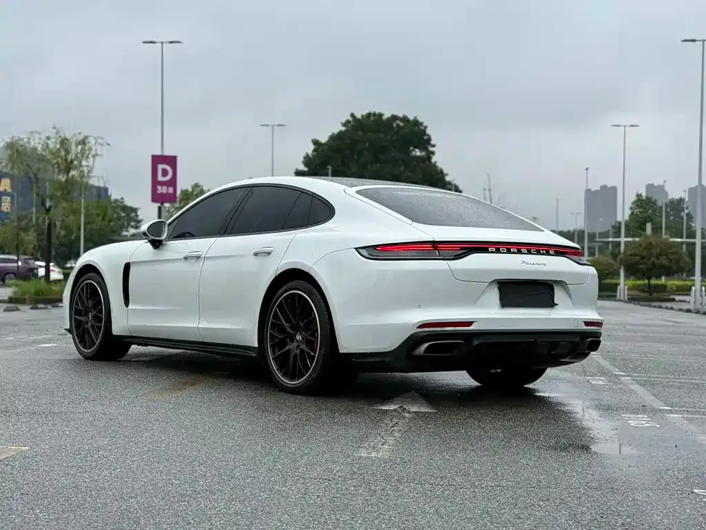 Porsche Panamera — фото 10
