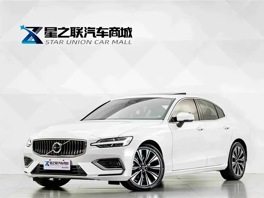 Volvo S60 — фото 1