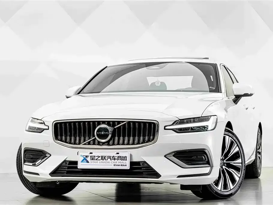 Volvo S60 — фото 8