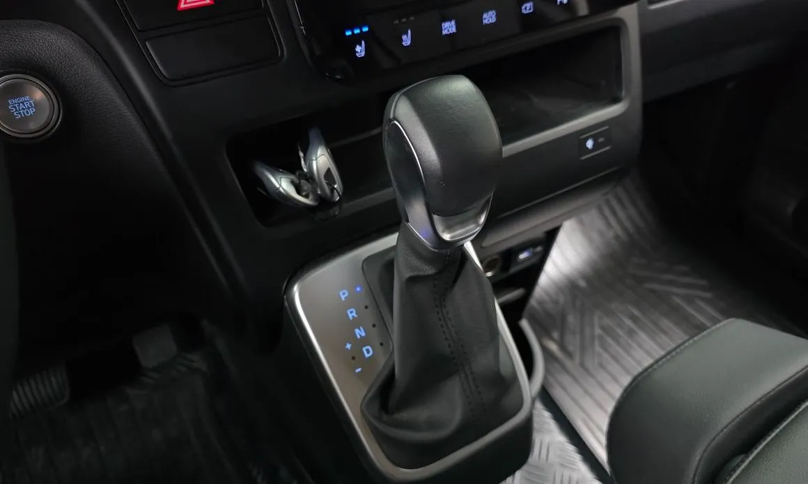 Hyundai Staria — фото 4