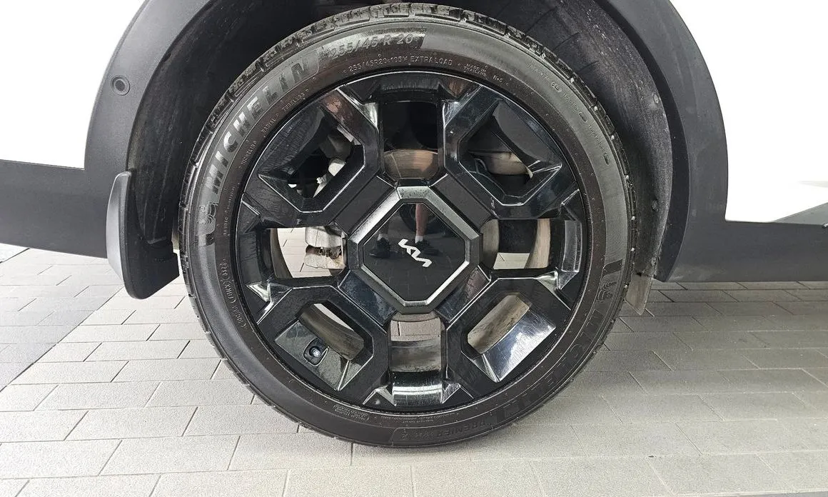 Kia Sorento — фото 8