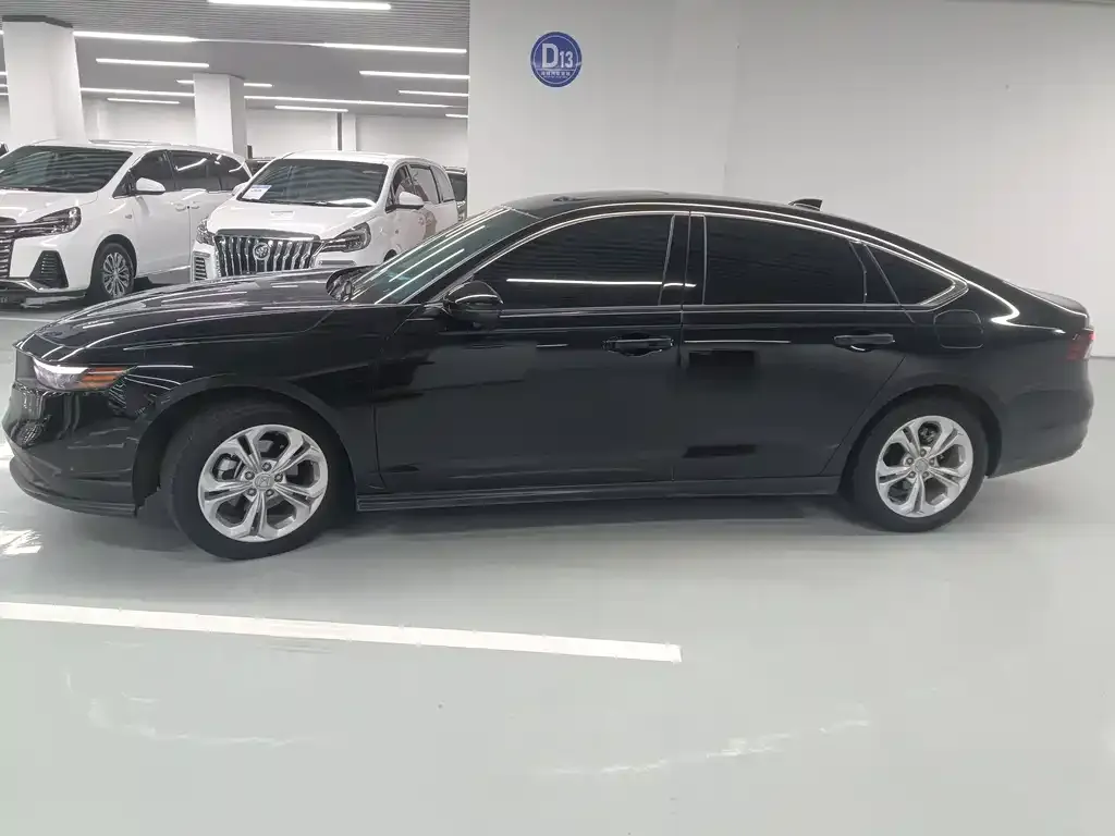 Honda Accord — фото 6