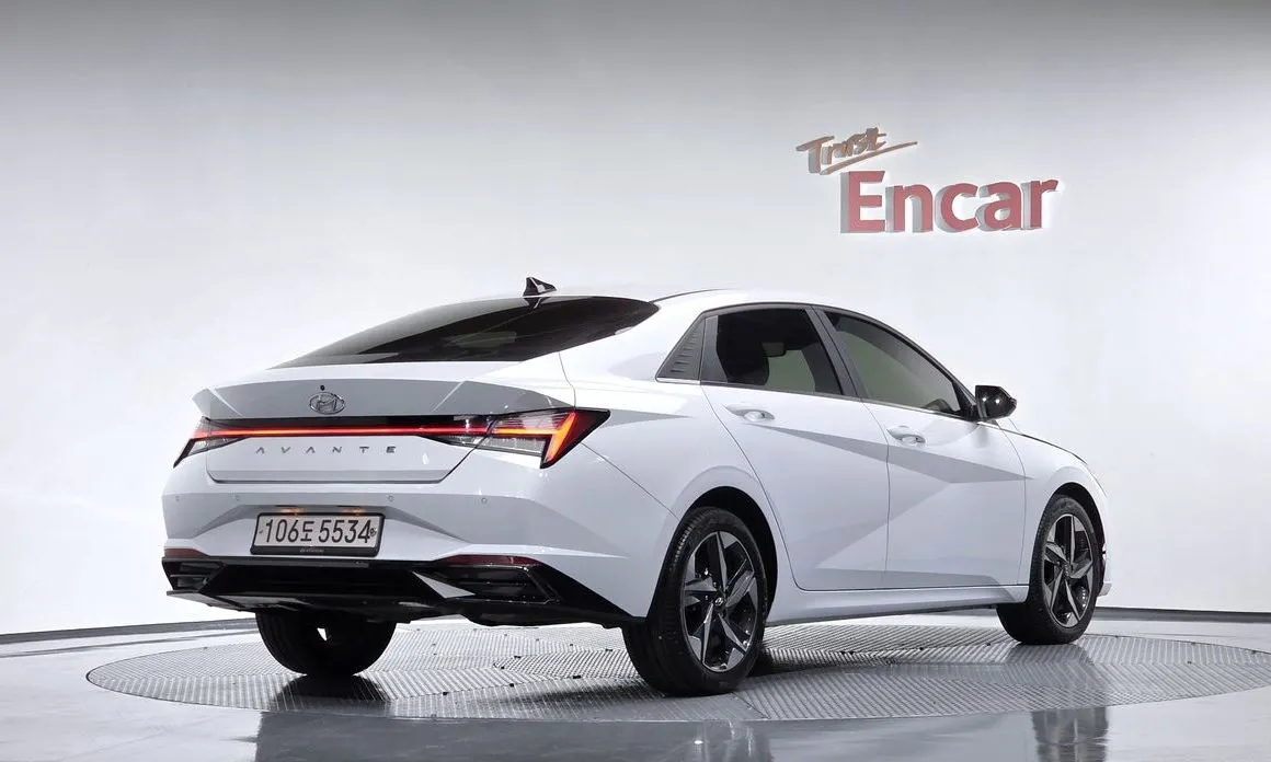 Hyundai AVANTE — фото 3