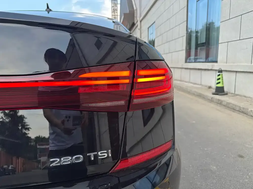 Volkswagen Passat — фото 8