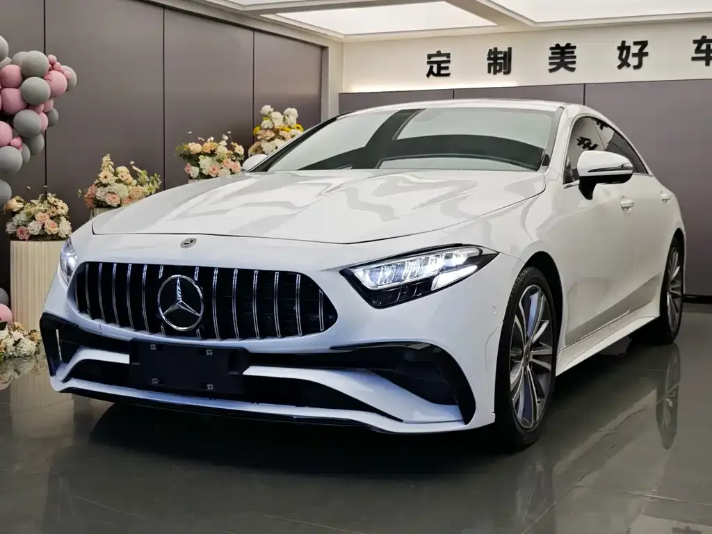 Mercedes-Benz CLS — фото 1
