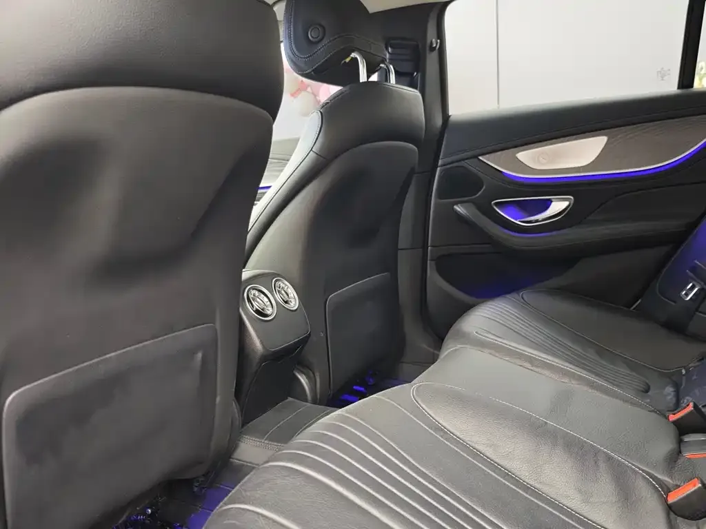 Mercedes-Benz CLS — фото 2