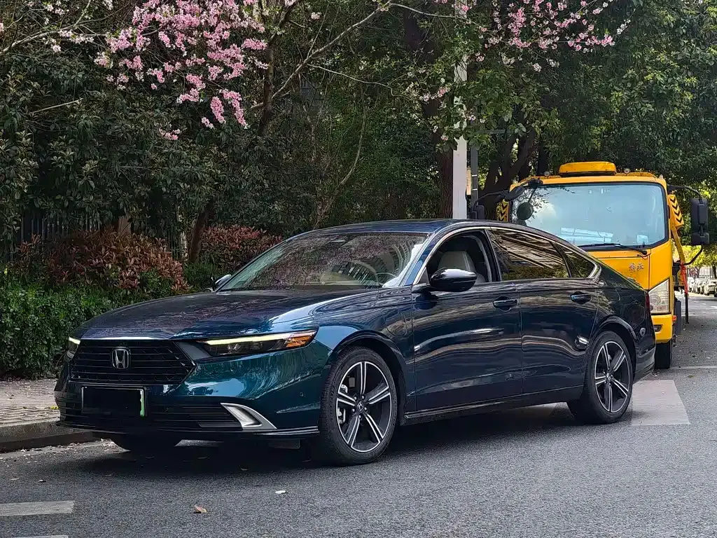 Honda Accord New Energy — фото 1
