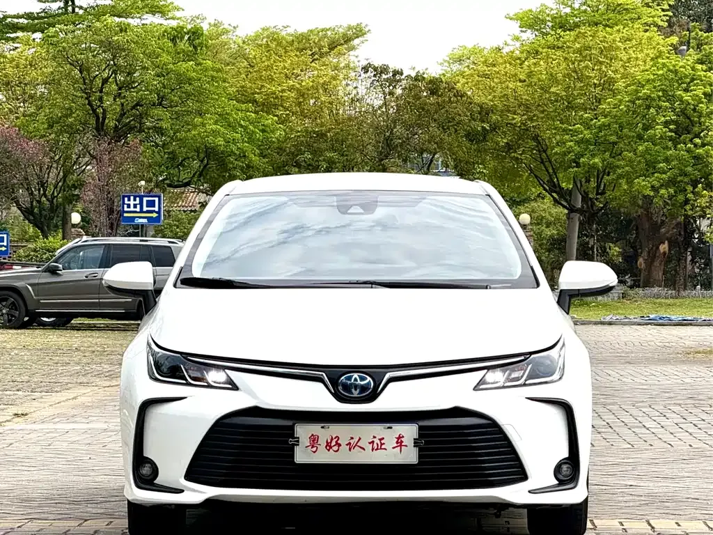 Toyota Corolla — фото 6